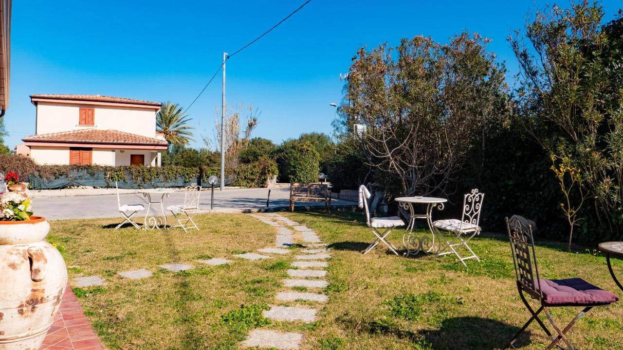 Quadrifoglio Affittacamere San Teodoro  Exterior photo